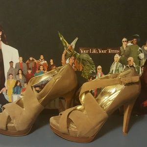 Nude Brigitte Bailey pumps